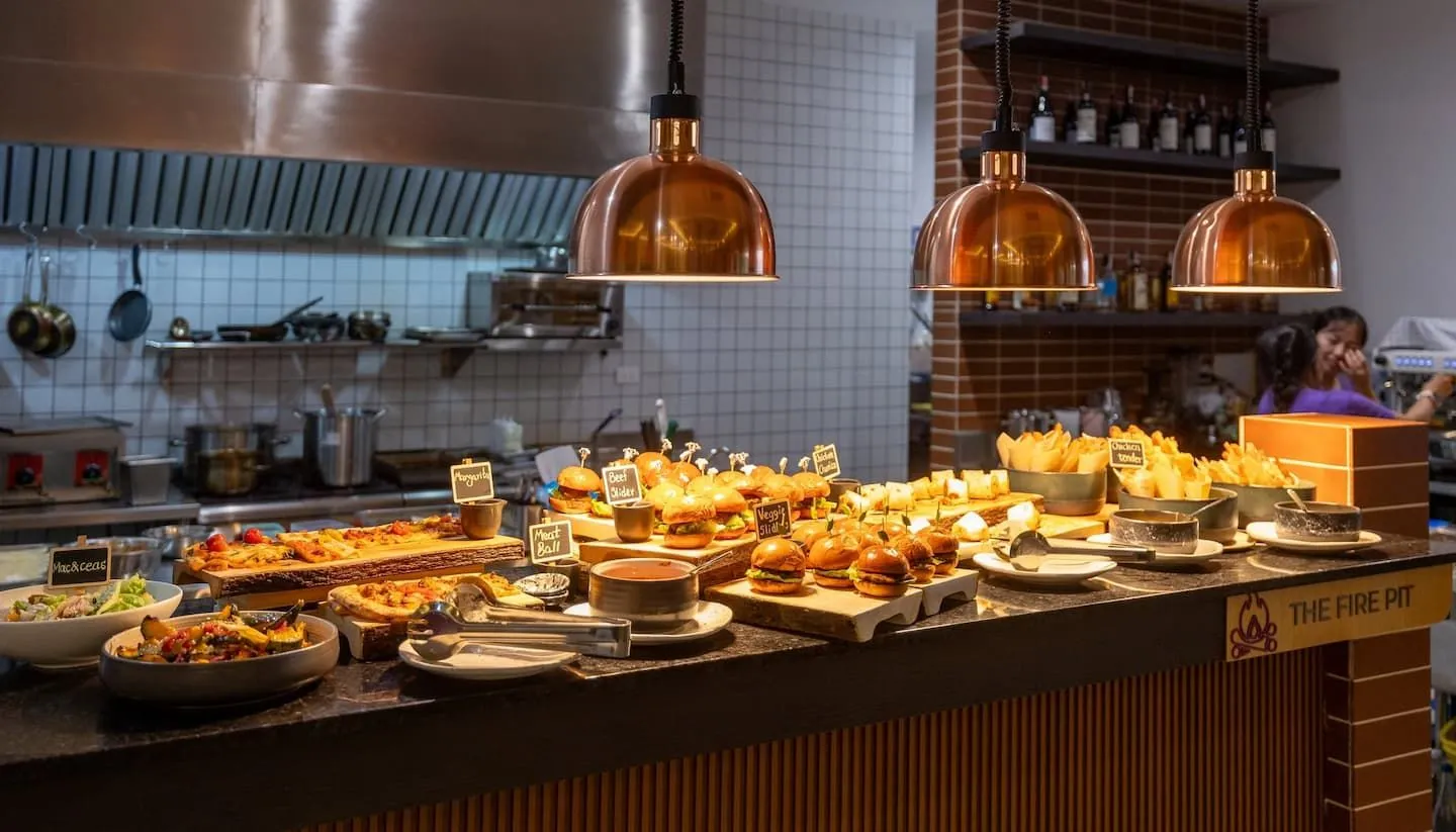 Flying Lizard Restaurant and Family Club