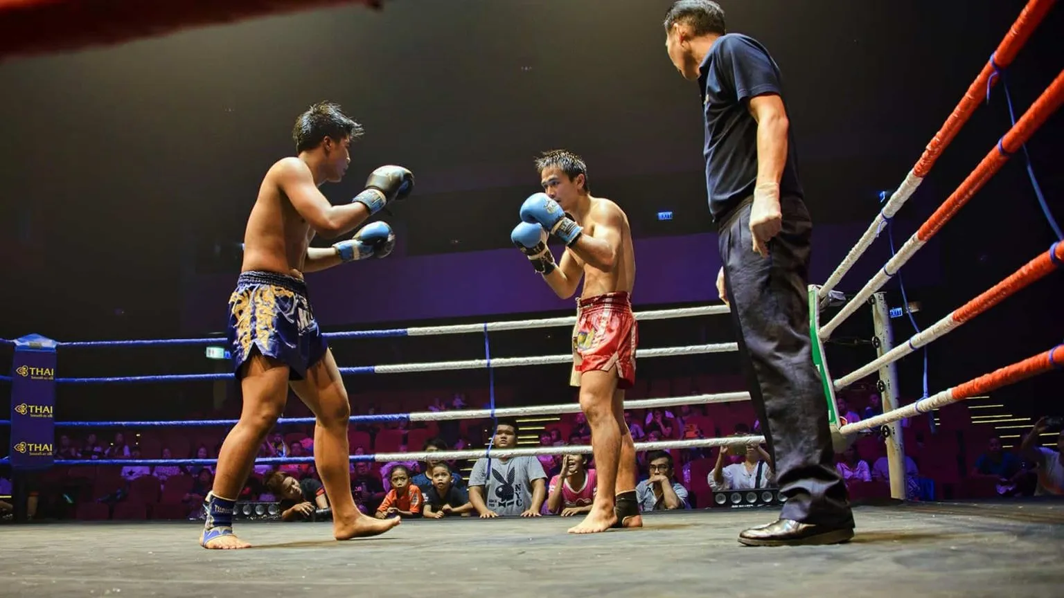 Bangla-Boxing-Stadium-show-phuket-thailand-2.jpg