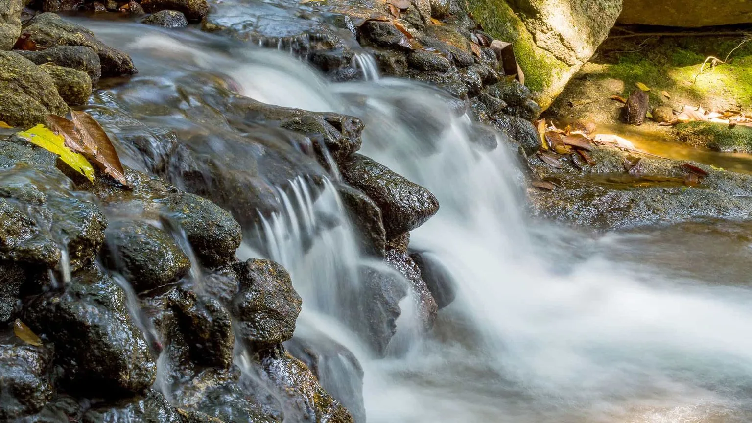 Kathu Waterfallphuket-thailand-3.jpg