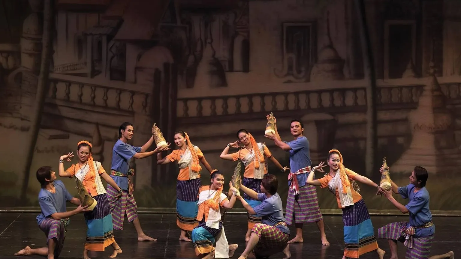 Siam-Niramit-show-Phuket-thailand-6.jpg
