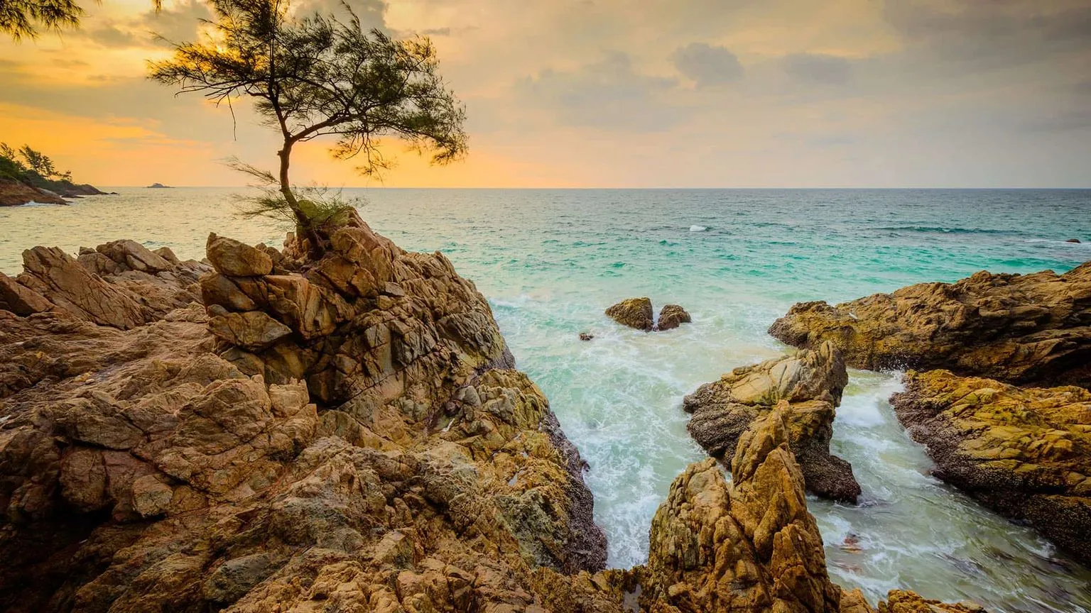 banana-beach-phuket-thailand-3.jpg