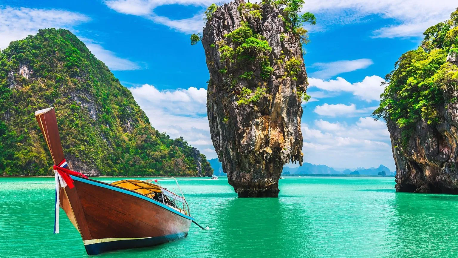 james_bond_island-06.jpg
