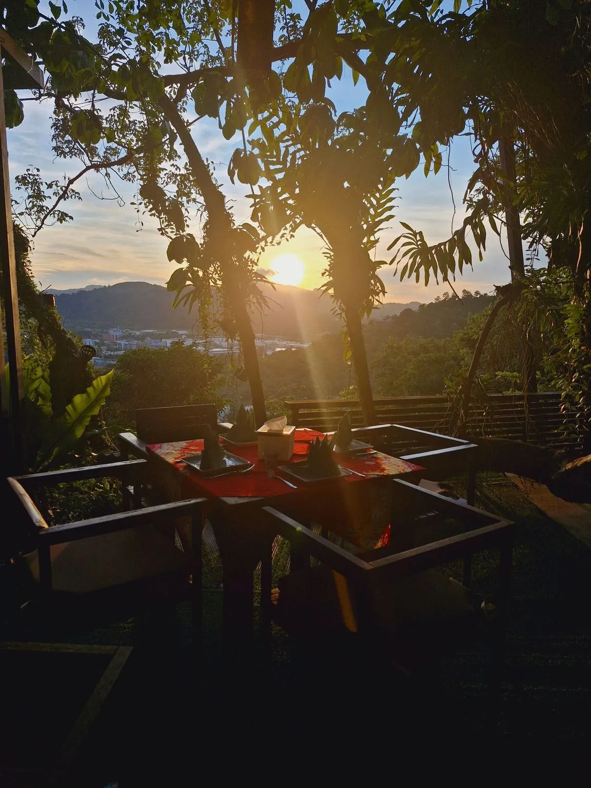 Khao Rang Breeze Restaurant