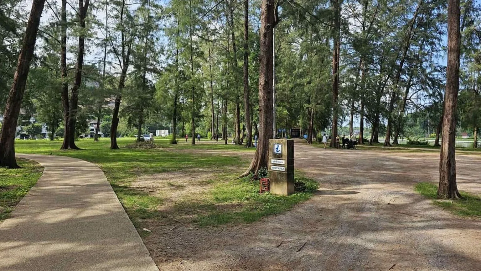 Nai Harn Lake Loop
