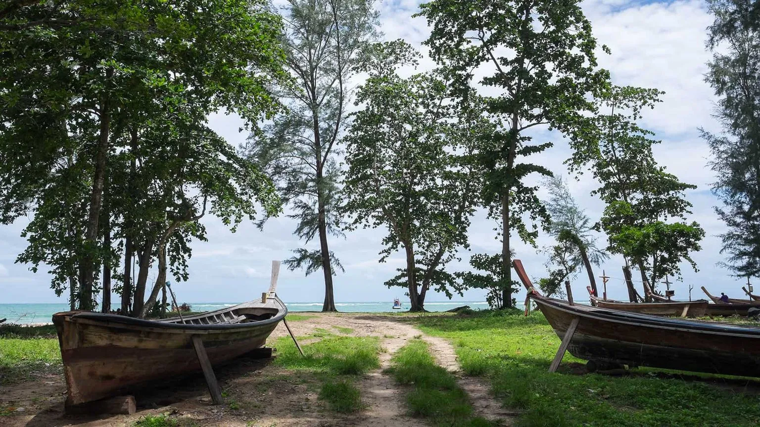 nai-yang-beach-phuket-thailand-2.jpg