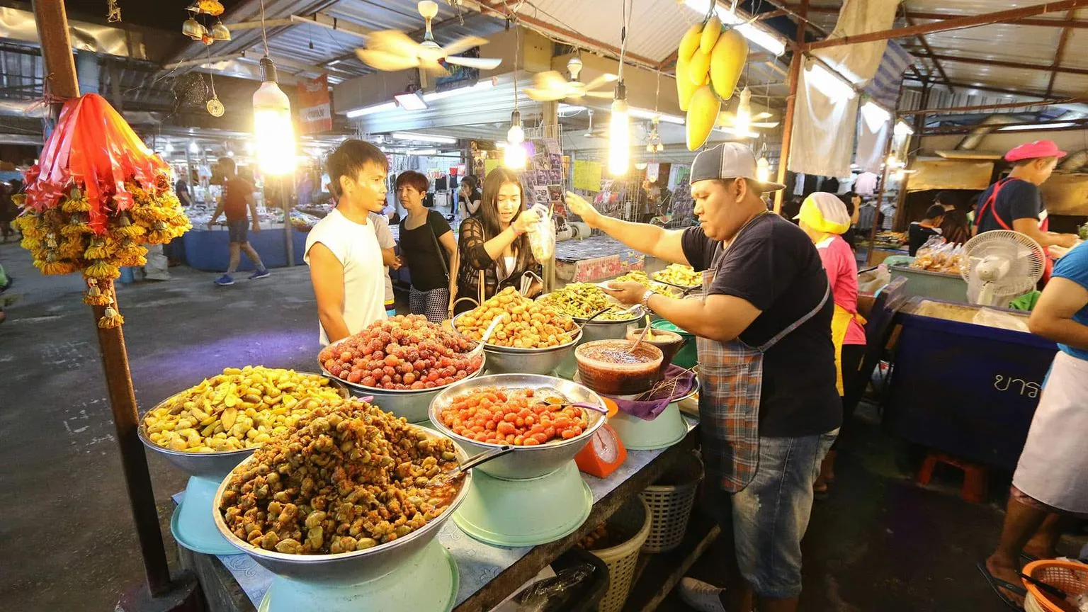 night-market-naka-phuket-thailand-3.jpg