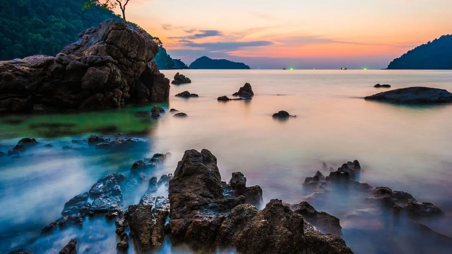 surin_island-01.jpg