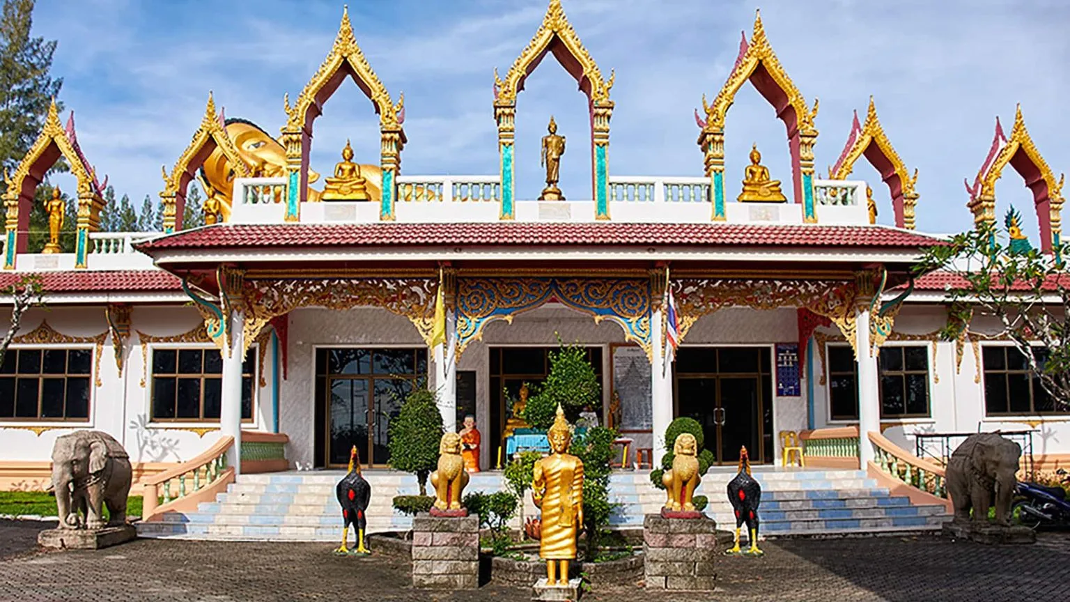 wat-sri-sunthon-temple-phuket-thailand-2.jpg