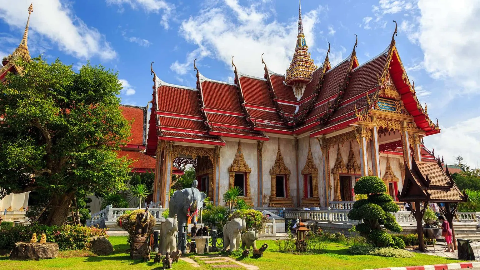 watchalongwat-temple-phuket-thailand-1.jpg