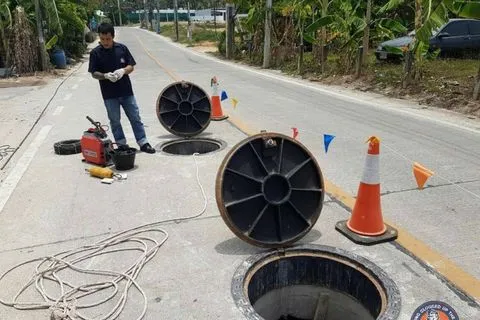 Chalong Clogged Up The Drain