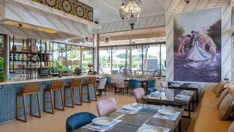 oriental-speciality-restaurant-phuket-inside (1).jpg